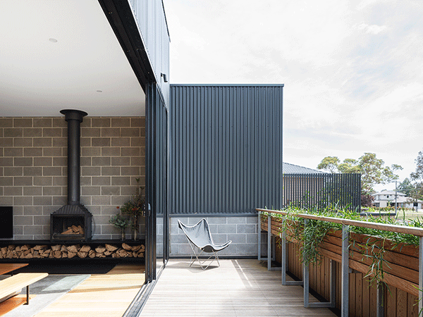 In this project Robbie J Walker shows the value that can be created on challenging sites when ingenuity and design are combined. It also shows exactly how Melbourne suburbs can be reinvigorated for the future.