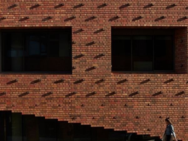 holme apartments brickwork