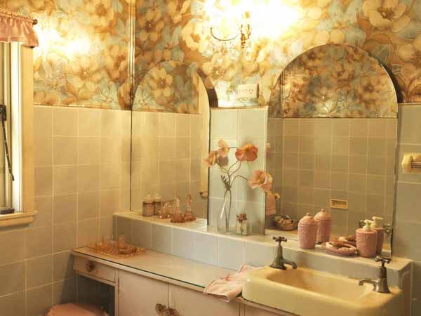 1910 vintage bathroom design soft light arched mirrors inspiration