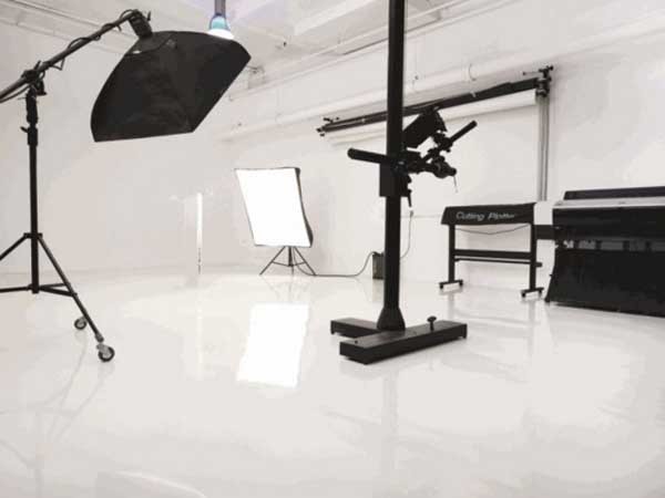 AltroFlow EP high gloss resin flooring at the Black Blue Photographic studio
