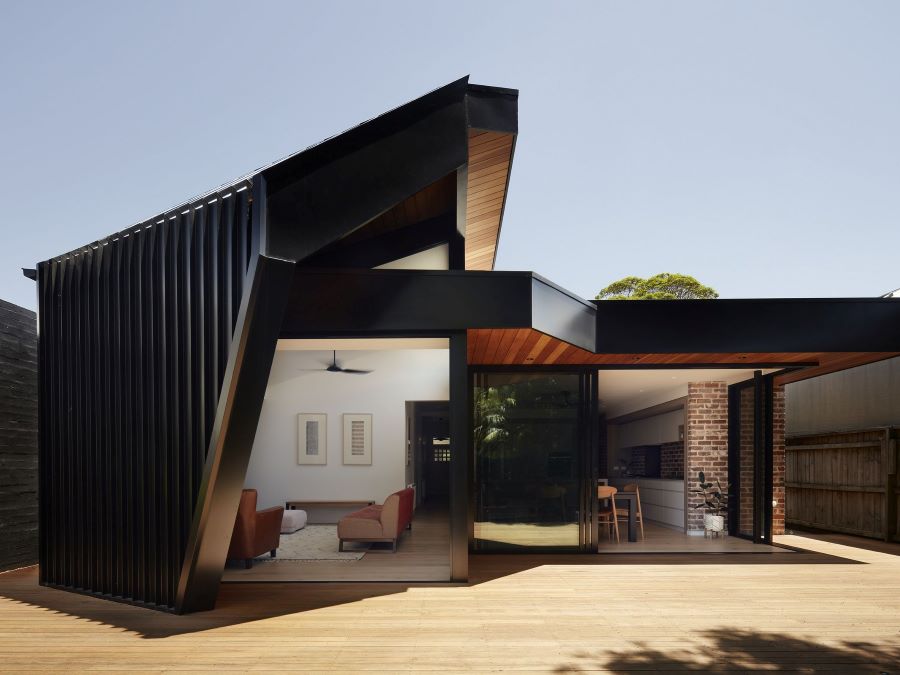 Blinker House: A clever solution to privacy in the suburbs