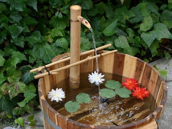Bamboo Bucket Fountain (Image Source: Gardenloversclub.com)
