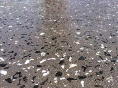 Lightly exposed aggregate
