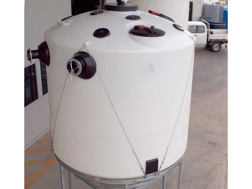 Polymaster PE tank