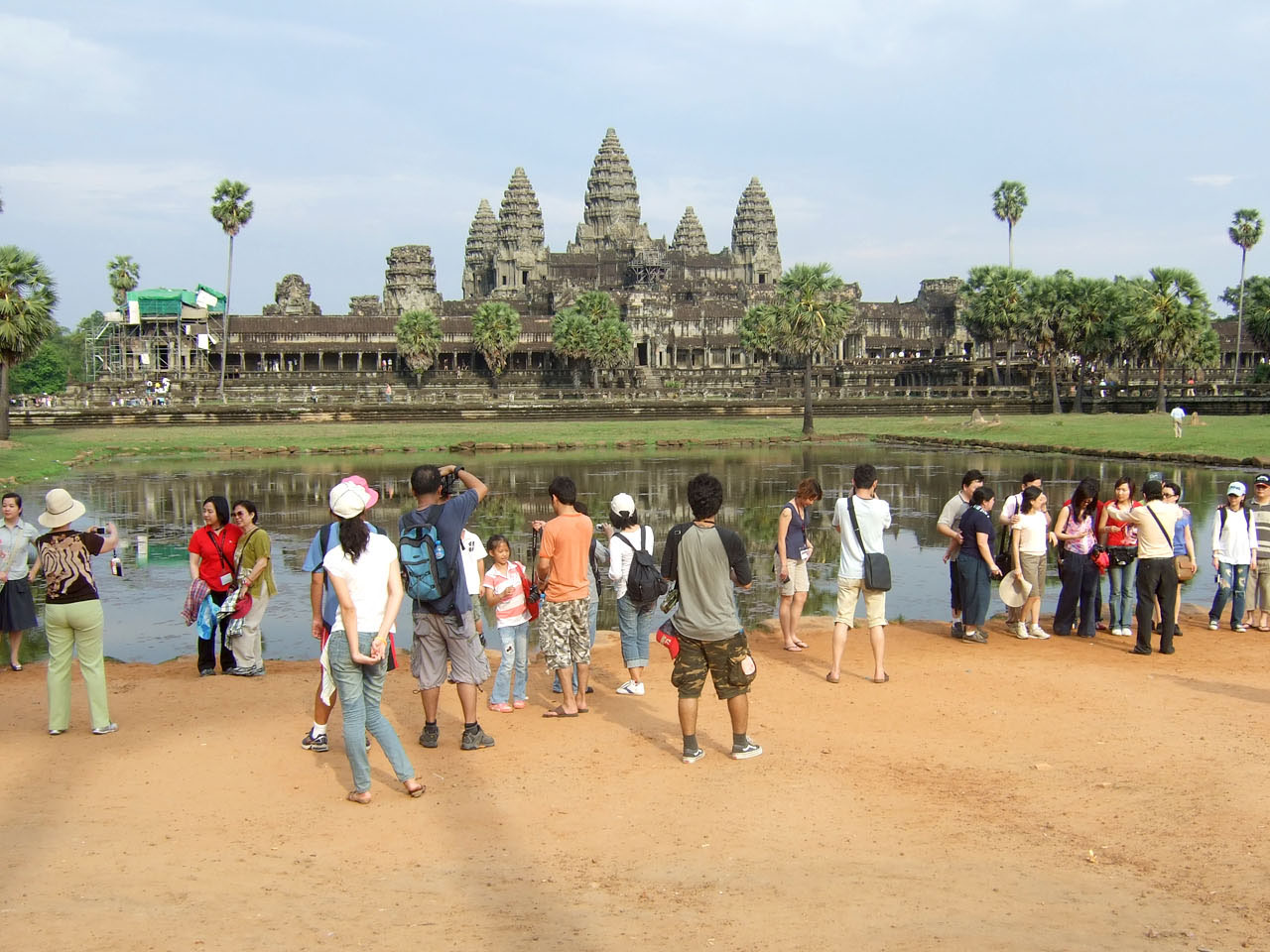 Tourists at Angkor Wat. Image: Wikimedia Commons
