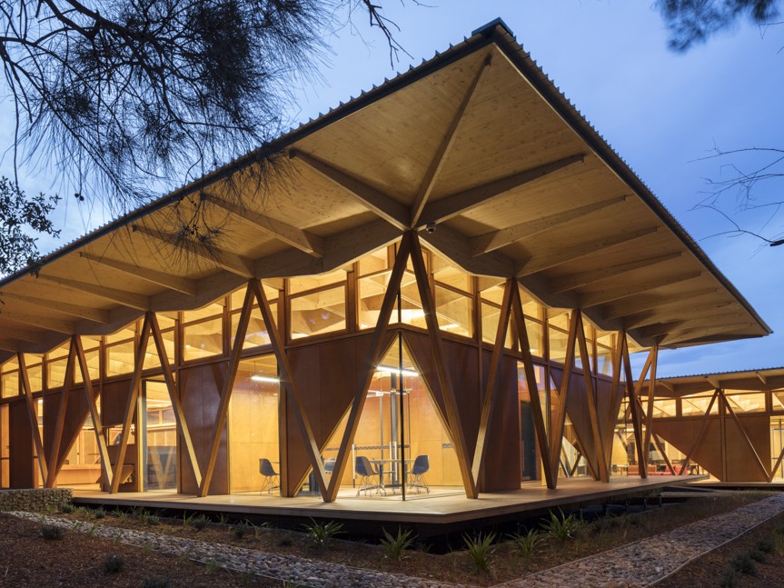 Prefab Macquarie Uni building constructed in just five months