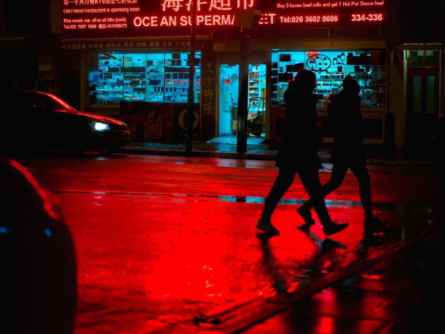 Movies from the &ldquo;neo-noir&rdquo; genre offer a darker and bleaker vision of the city, in stark contrast to the world of the TV sit-com.&nbsp;Photography by Tan Zi Han
