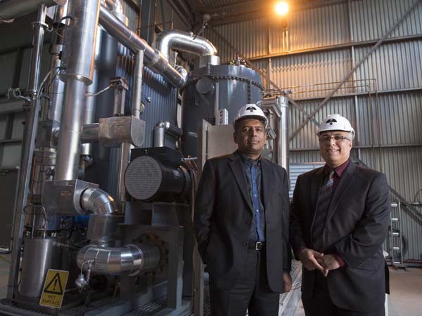 Dr Rajesh Nellore (on left), CEO and founder of Infratech Industries Pty Limited, and Professor Behdad Moghtaderi, Technical Lead for the Energy-on-Demand system, UON
