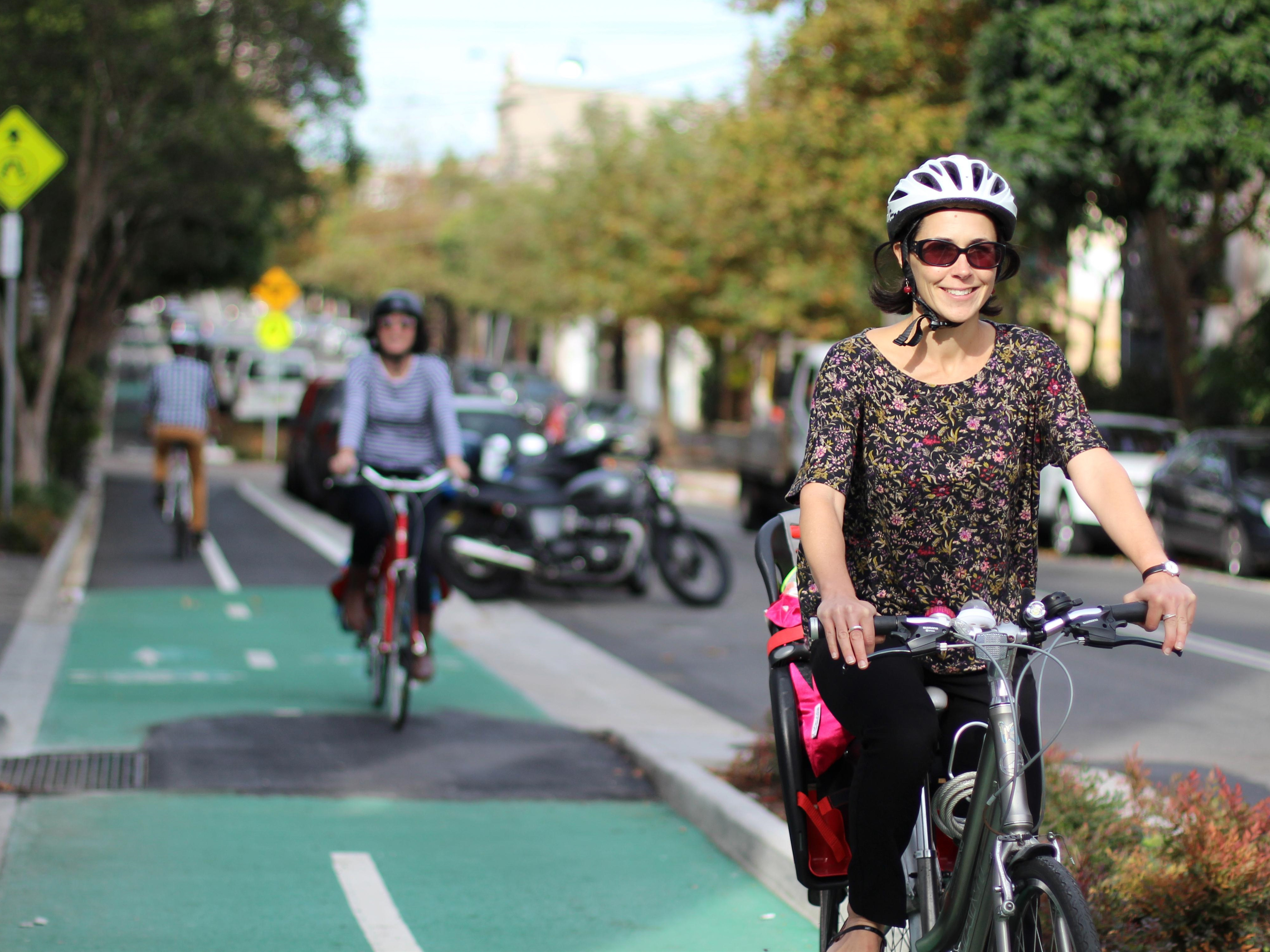 According a new survey, 72 percent of Sydneysiders support separated cycleways and most want Sydney&rsquo;s bike network built much faster. Image:www.cycletraveller.com.au
