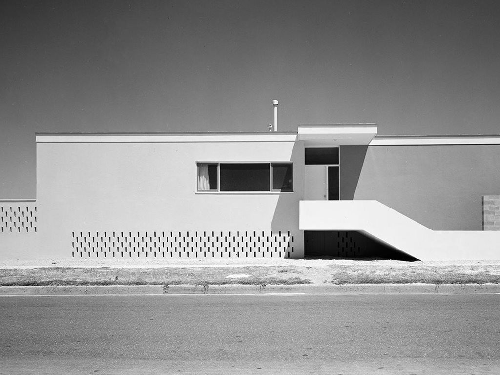 Kalowski House by Harry Seidler. Photography by Max Dupain
