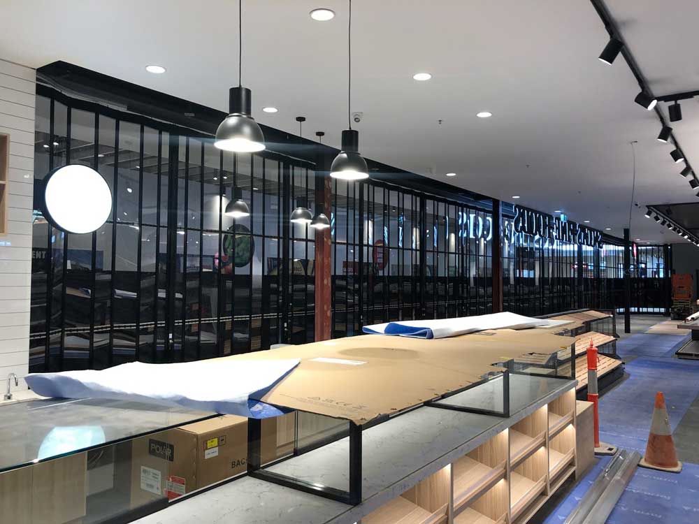 ATDC’s commercial folding doors span a whopping 54 metres at Sacca’s Fine Foods