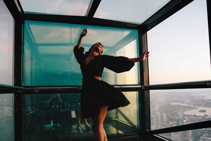 eureka skydeck melbourne tower city landscape tall girl dancing