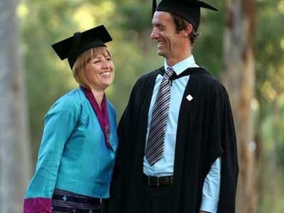 Jennifer Bates, pictured with husband Jordi. Image: Newcastle Herald&nbsp;
