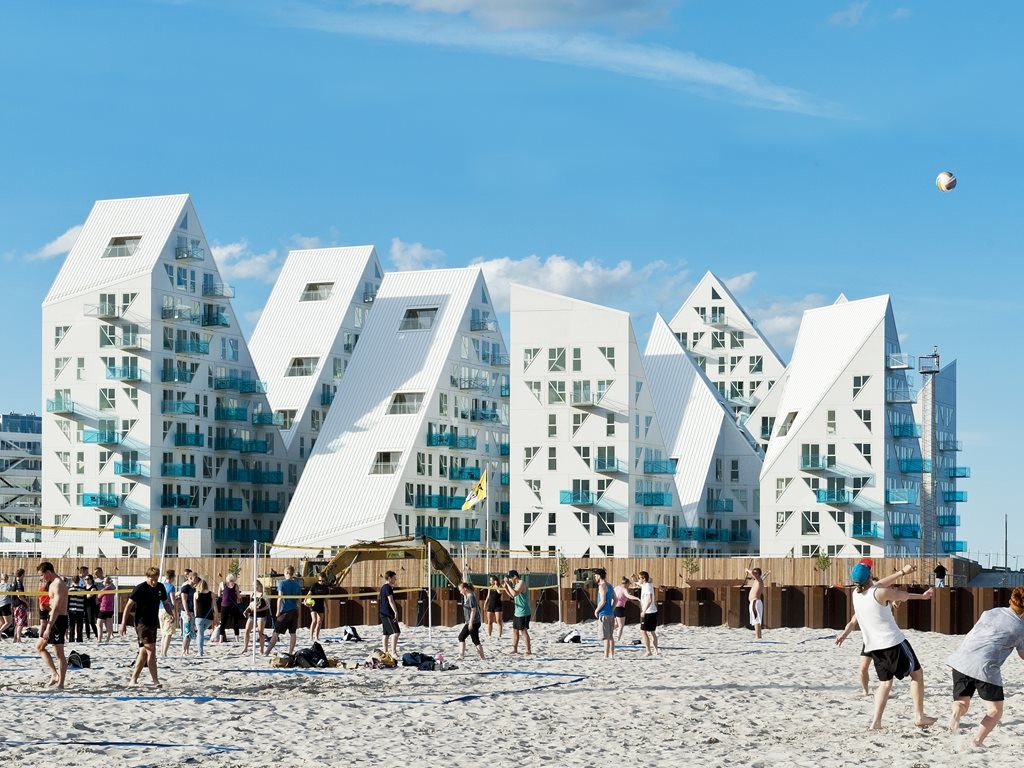 Iceberg apartments have been coated with an innovative, smog-eating application that gives the building the cleansing power of 800 trees. Image: Mikkel Frost
